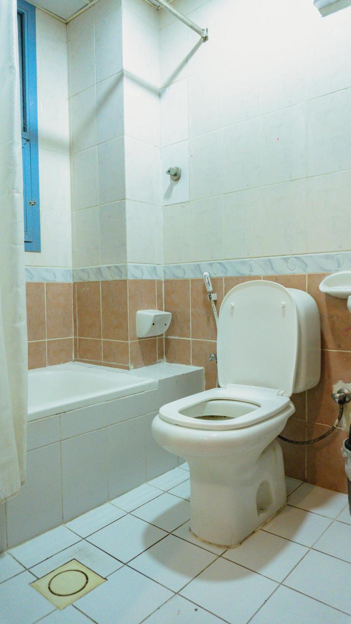 Pan Emirates Hotel Apartments 샤르자 외부 사진