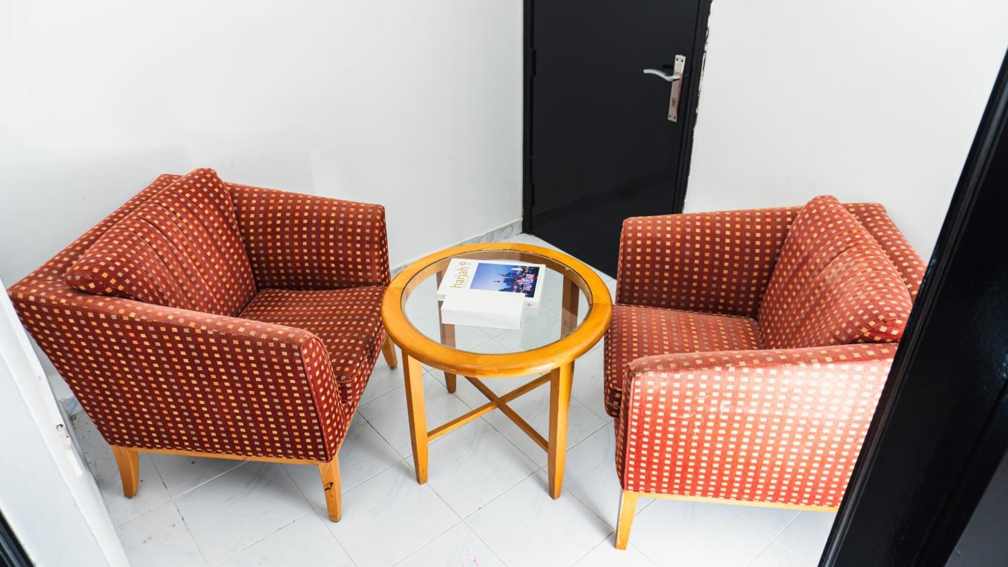Pan Emirates Hotel Apartments 샤르자 외부 사진